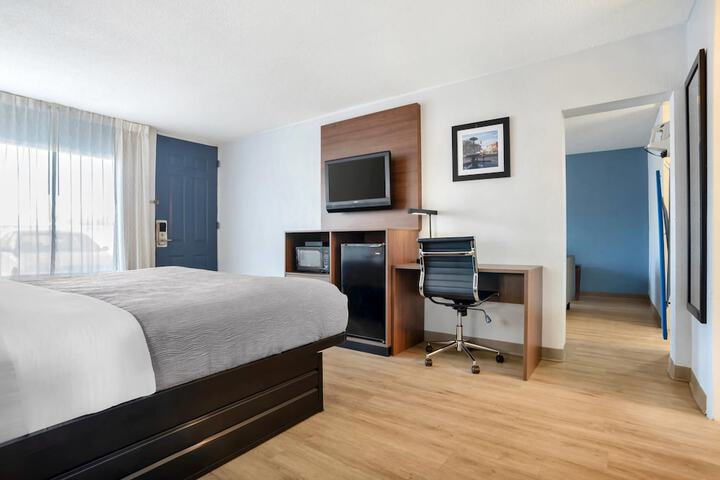 Quality Inn & Suites near Lake Eufaula