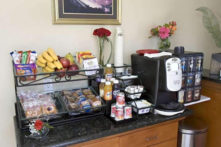 Breakfast/Coffee Service 15 of 16