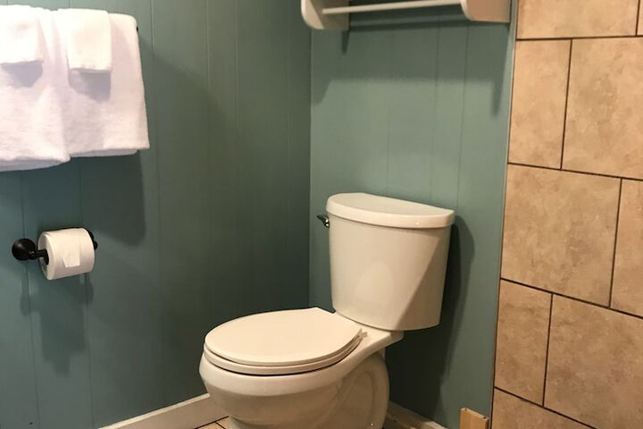 Room 44 of 65