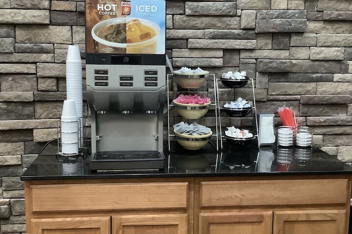 Breakfast/Coffee Service 40 of 44