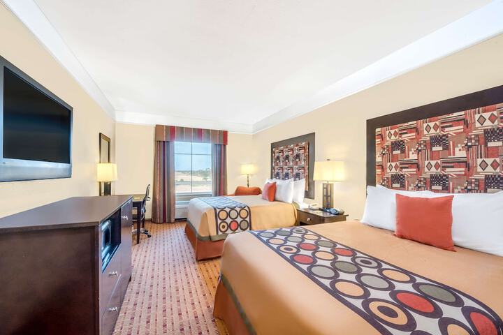 Room 16 of 44
