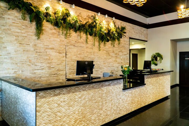 Hotel Interior 11 of 73