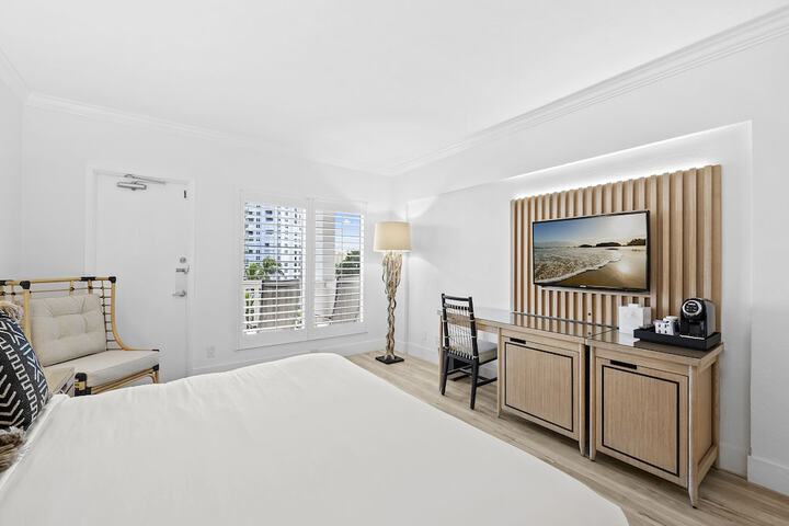 Beachcomber Resort & Club