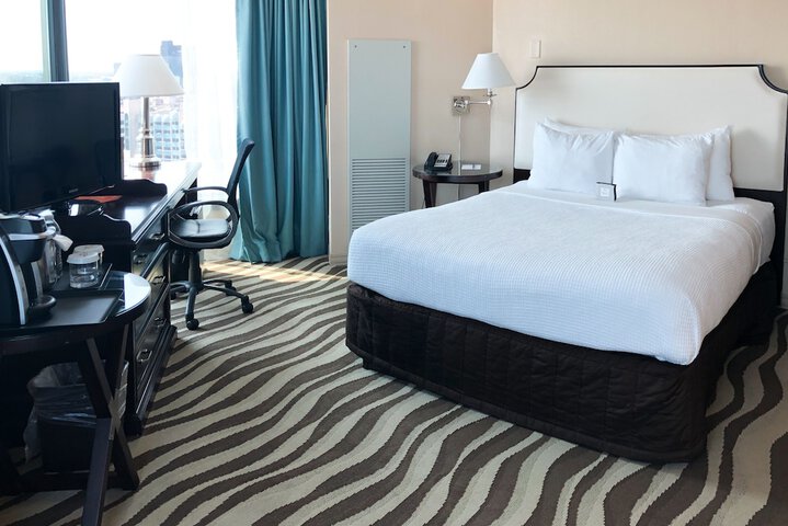 Room 28 of 68
