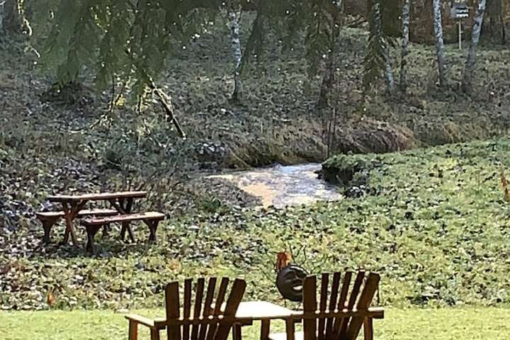 Mountain Meadows Inn