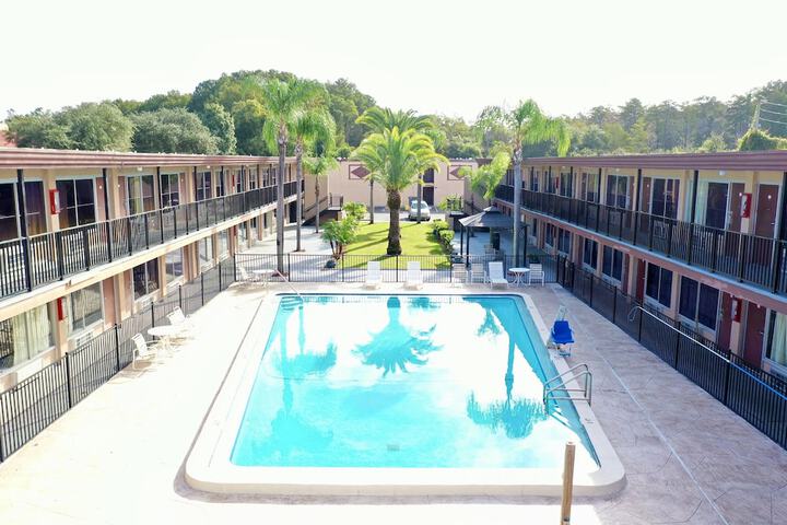La Vista Inn