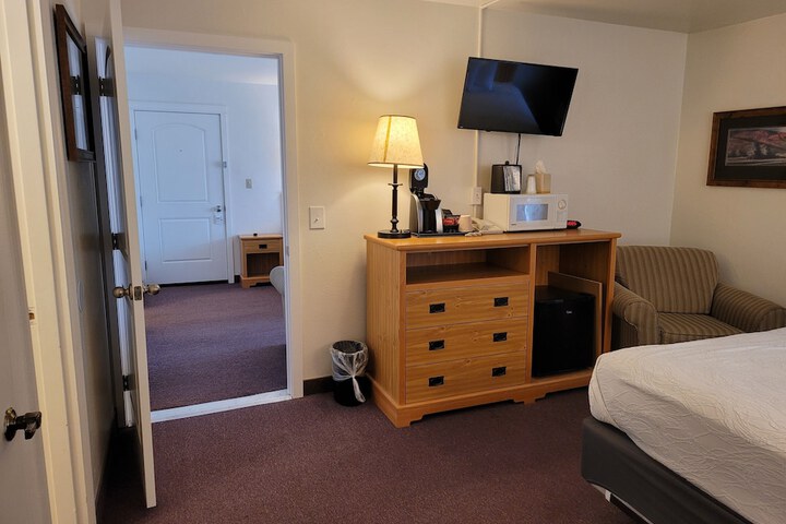 Room 32 of 52