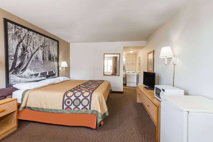 Room 41 of 62