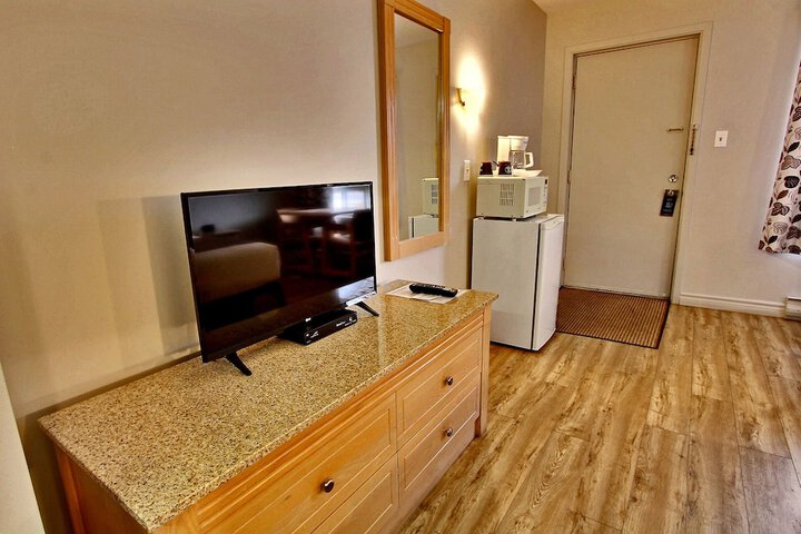 Room 21 of 36