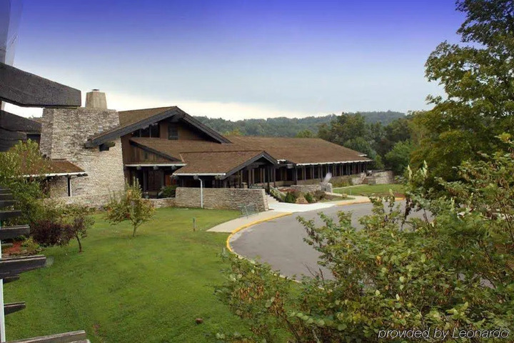 SHAWNEE LODGE