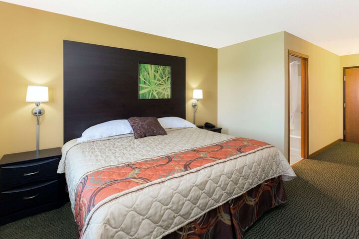 Room 15 of 15