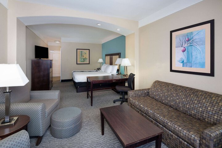 Room 22 of 28