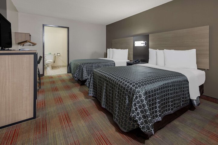 Room 21 of 30