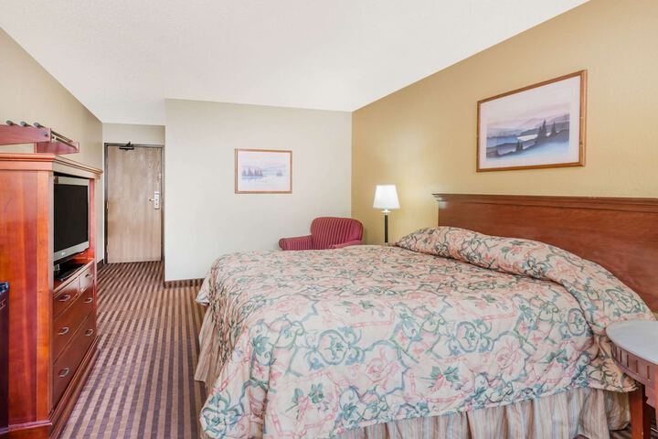 Room 17 of 30
