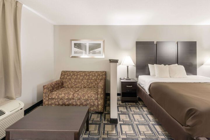 Room 48 of 60