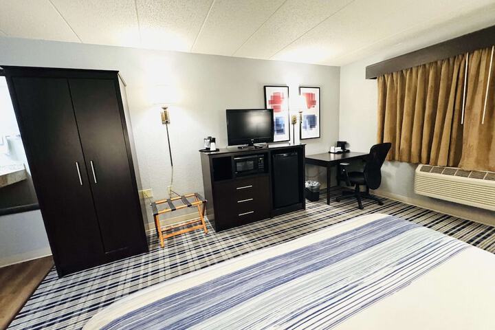 Room 17 of 43