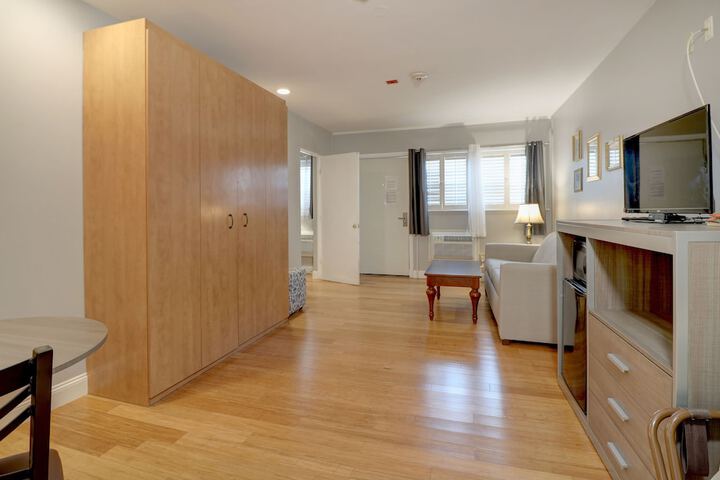 Room 45 of 62