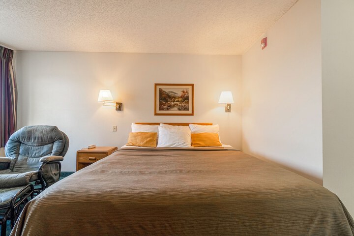 Room 43 of 69