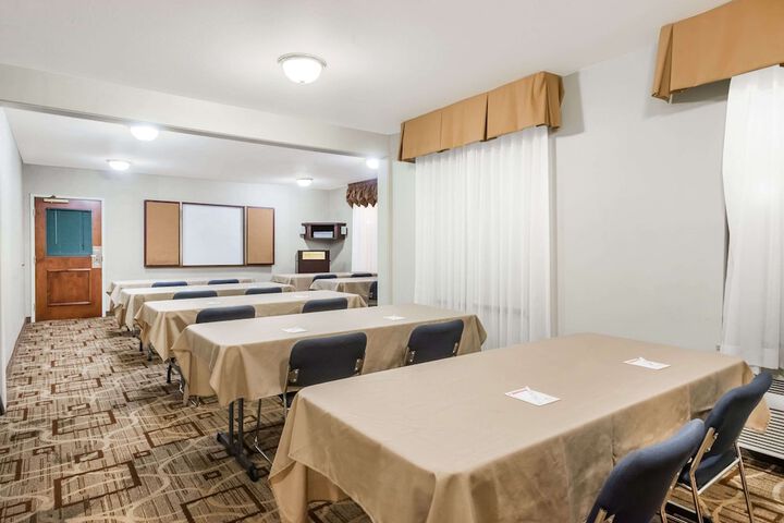 Hawthorn Extended Stay by Wyndham Seville