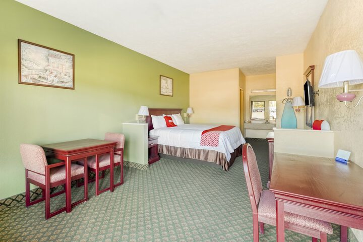 Room 17 of 30