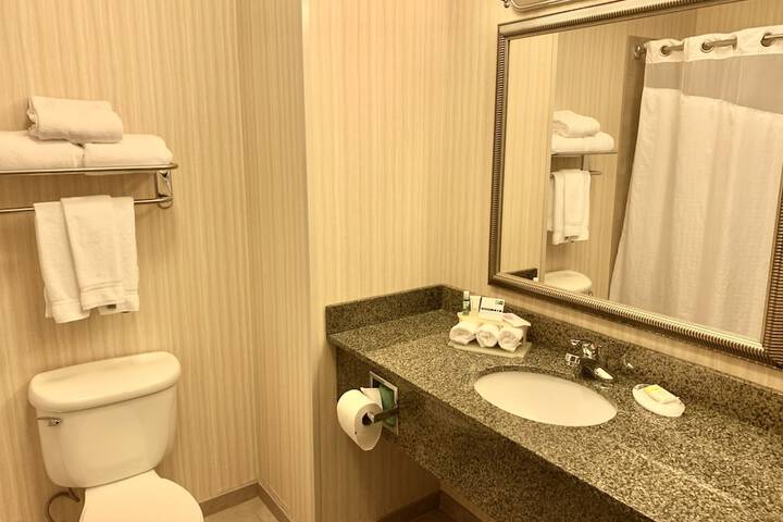 Room 25 of 56