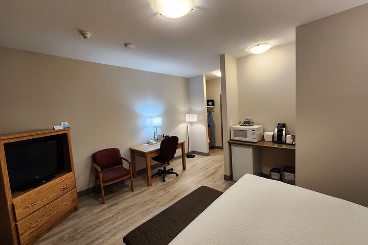 Days Inn & Conference Centre by Wyndham Penticton