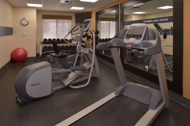 Hampton Inn & Suites Bakersfield North-Airport