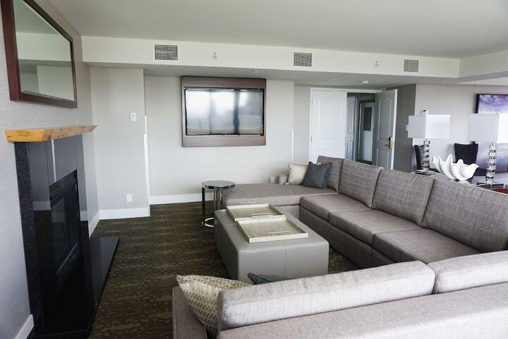 Room 41 of 68