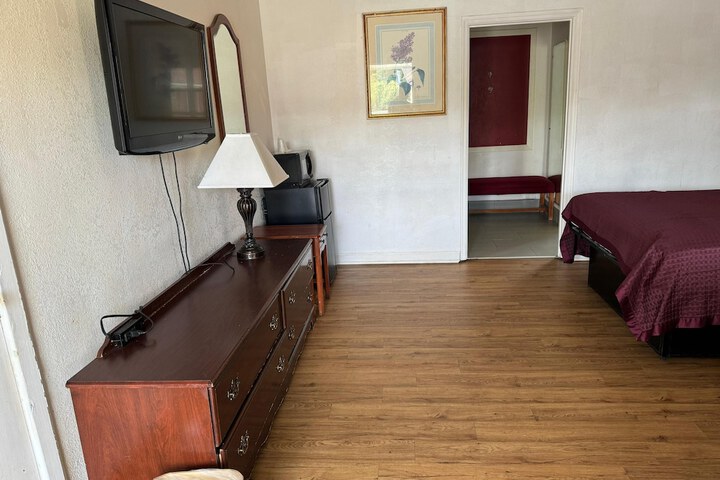 Room 31 of 40