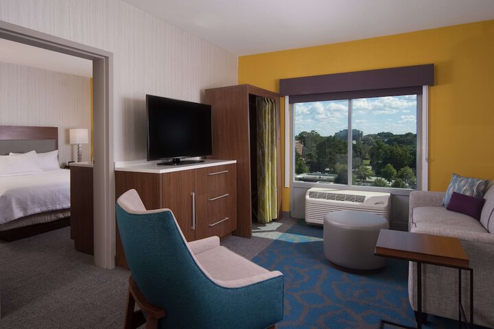 Room 32 of 48