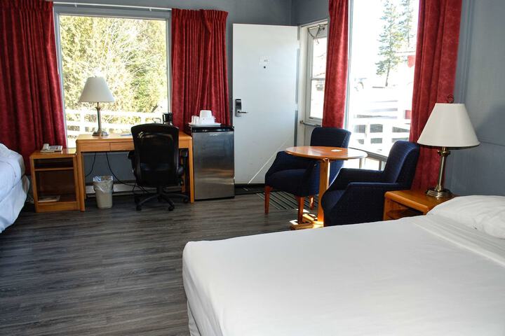 Room 13 of 34