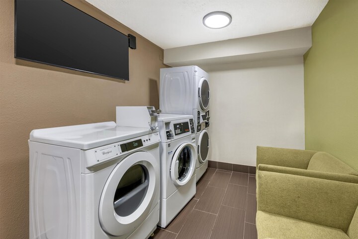 Best Western Airport Albuquerque InnSuites Hotel & Suites