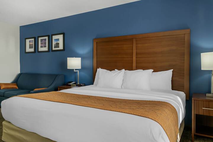 Room 8 of 36
