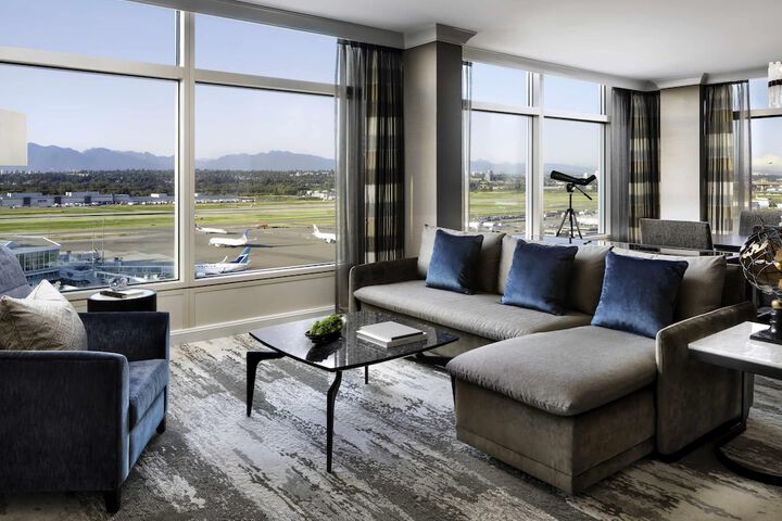 Fairmont Vancouver Airport In-Terminal Hotel