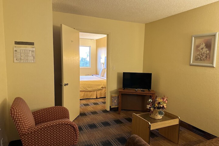 Room 16 of 41