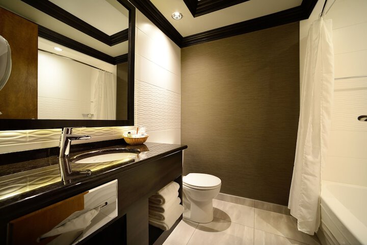 Room 34 of 51