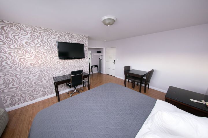 Room 32 of 39