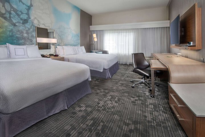 Room 18 of 28