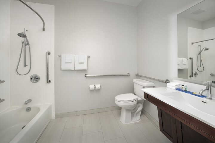 Holiday Inn Express Hotel & Suites Puyallup (Tacoma Area) by IHG