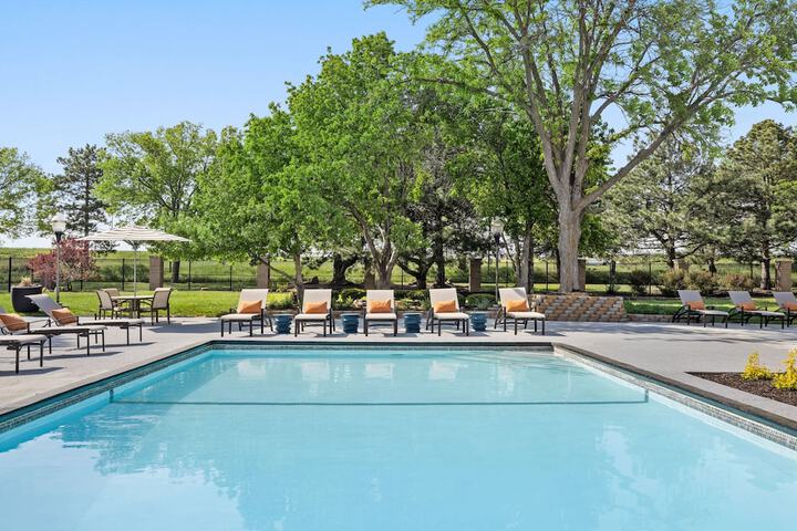 Pool 4 of 53