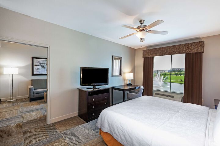Room 32 of 48