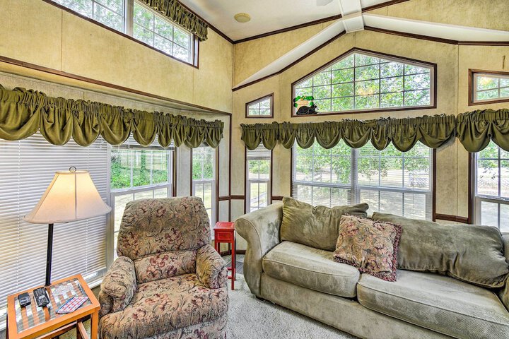 Cozy Gig Harbor Cottage 2 Mi to Case Inlet!