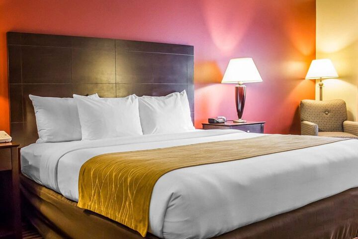 Comfort Inn & Suites Dayville - Killingly Industrial Park