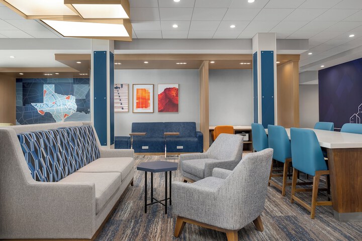 Holiday Inn Express & Suites DFW Airport Southwest - Euless