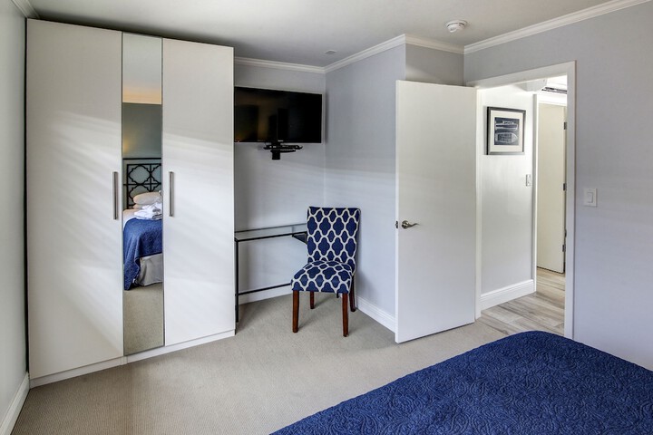 May-Dee Suites