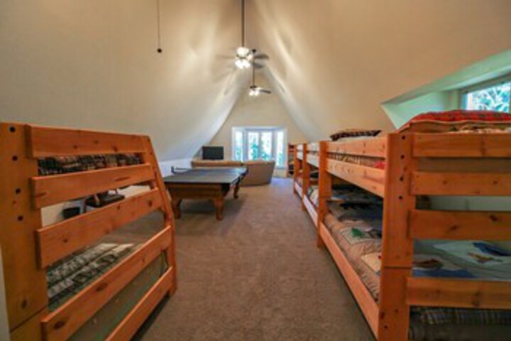 Hereford Cabin 693 - Five Bedroom Home