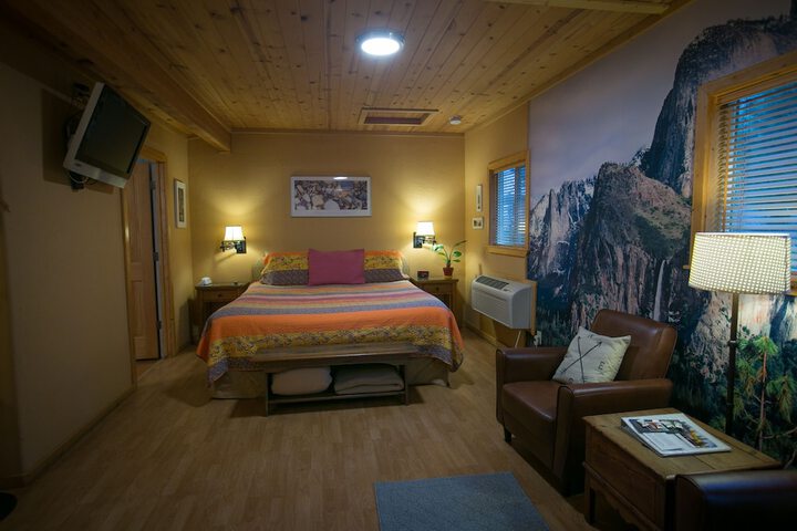 Room 54 of 236