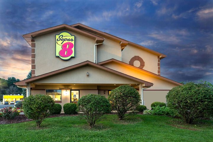 Hotel 2 of 47