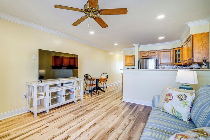 Steps to Sand & Surf! Couples Haven in Brigantine