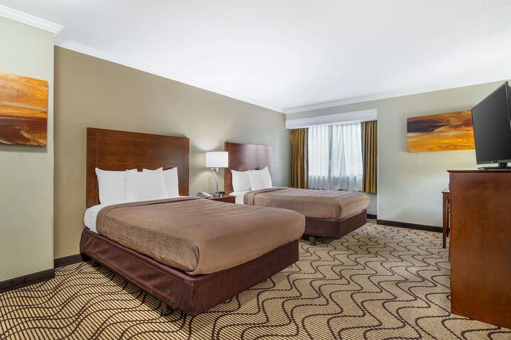 Best Western John Muir Inn